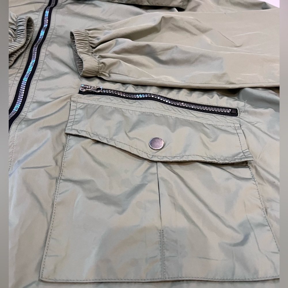 Green Jacket - Picture 3 of 5